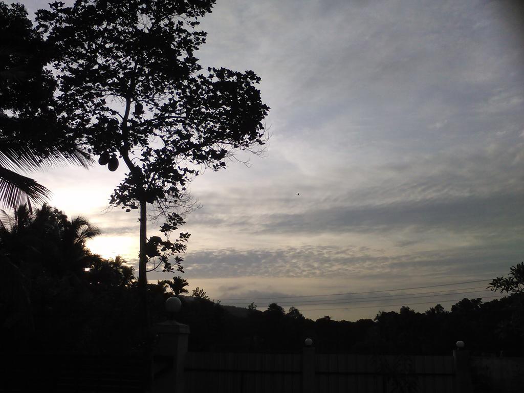 The Breeze Pinnawala Pinnawala  Luaran gambar