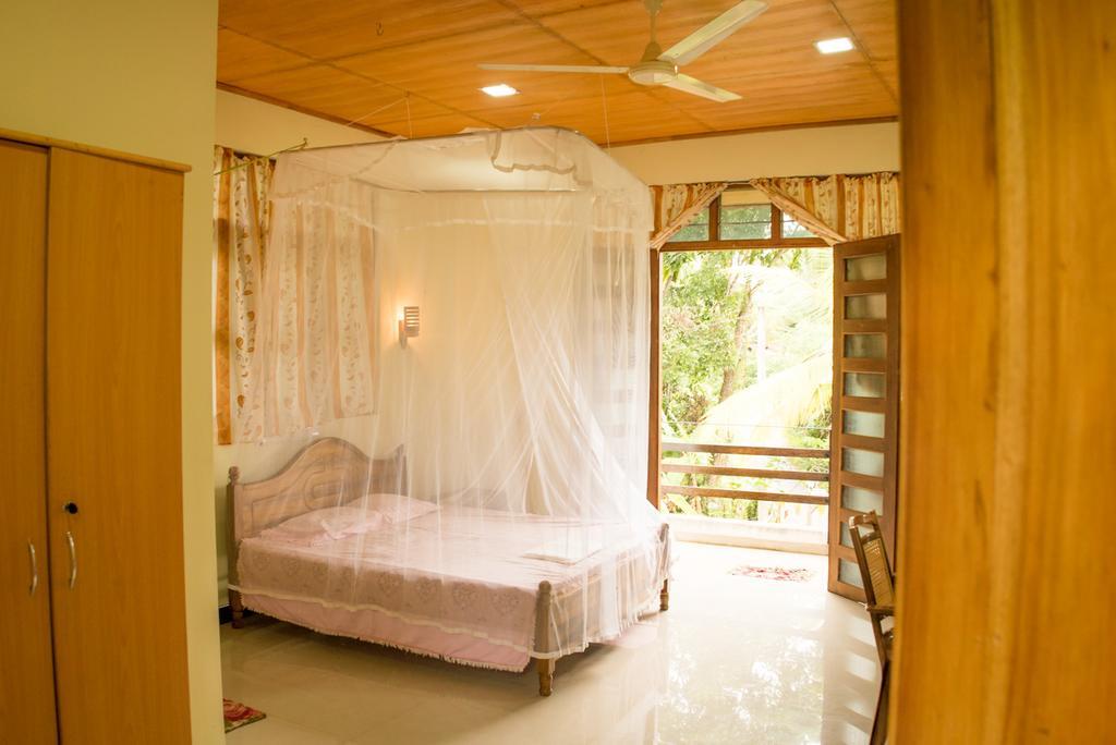 The Breeze Pinnawala Pinnawala  Luaran gambar